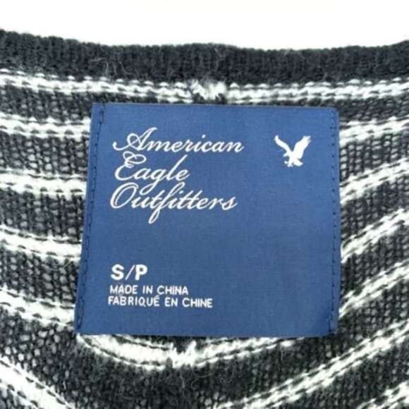 AMERICAN EAGLE‎ Dolman Sleeve Sweater Size S Black Striped Long Sleeve - Picture 3 of 5
